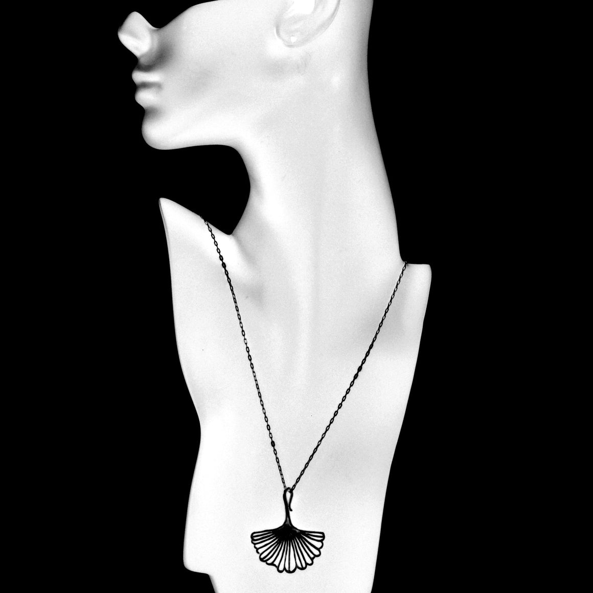 Ginkgo Pendant (Large) - Gunmetal